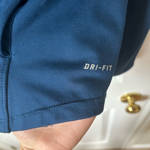 Nike Element Blue Running Jacket - Picture 11 of 12